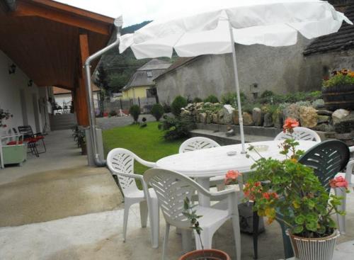 Kawasan patio atau luaran di Sátor-Hegy Vendégház