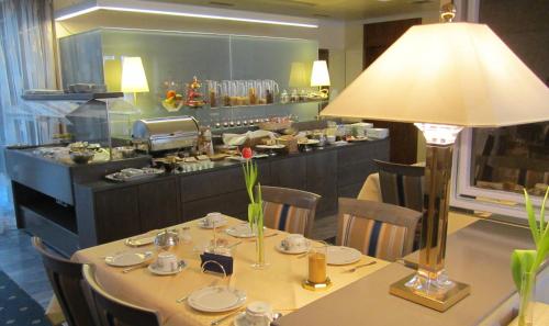 Φαγητό σε αυτό το ξενοδοχείο ή κάπου εκεί κοντά