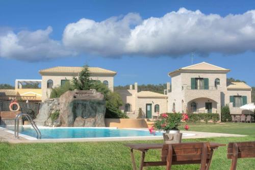 The swimming pool at or close to Stalakton Country Maisonettes