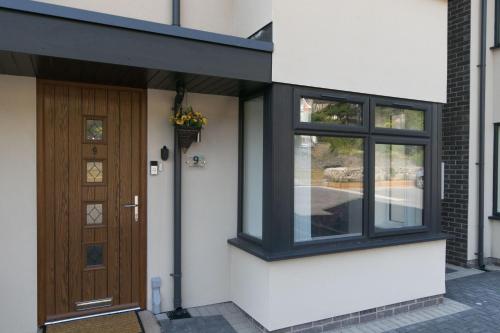 Gallery image of Bright Modern Home near Snowdonia and Llandudno in Llanfairfechan