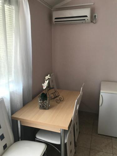 ストモレにあるApartmani Tomovicのギャラリーの写真