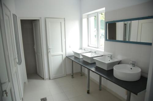 Phòng tắm tại Downtown Hostel