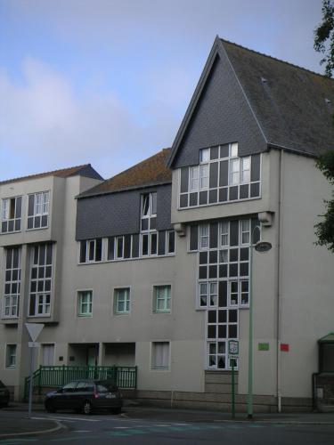 Les Comptoirs