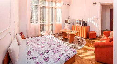 Кът за сядане в Central GuestHouse Five Corners