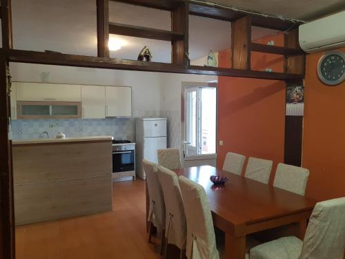 Apartments Kurilj