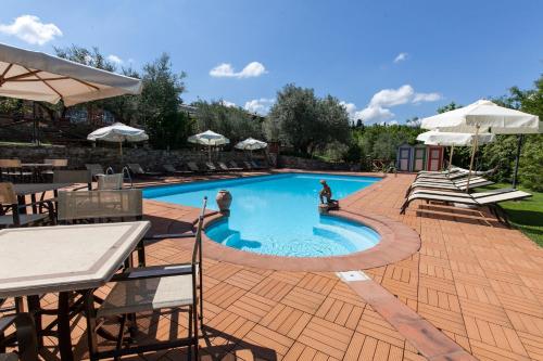 Locanda Antiche Macineの敷地内または近くにあるプール