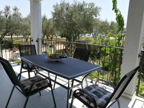 A balcony or terrace at Grey House Zadar