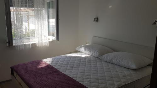 Photo de la galerie de l'établissement Apartments Bilobrk, à Trogir