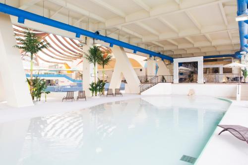 The swimming pool at or near Toya Sun Palace Resort & Spa