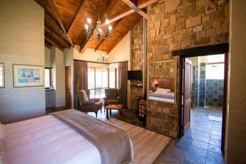 Llit o llits en una habitació de Big Oak Cottages