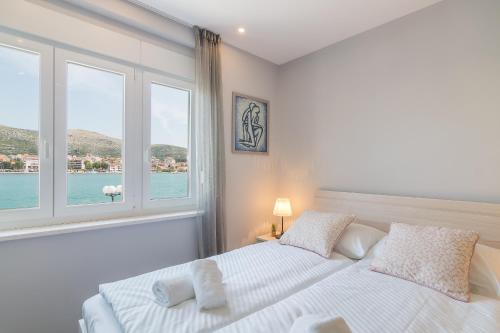Gallery image of 4 Elements Old Town Views Rooms in Trogir