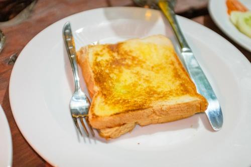 Еда / где поесть недалеко от комплекса для отдыха