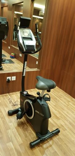 Fitness centrum a/nebo fitness zařízení v ubytování Msharef Almoden Serviced Apartment