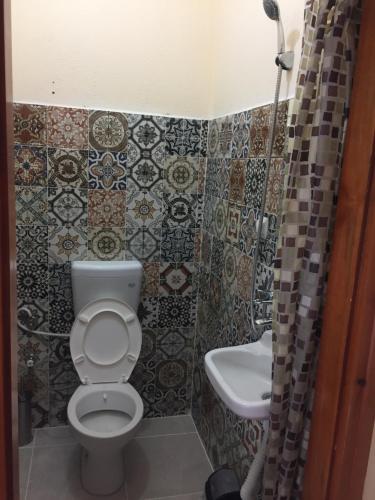 ギョレメにあるAir Pensionのバスルーム(トイレ、洗面台付)