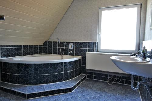 Koupelna v ubytování Workers Apartments Laichingen-Suppingen