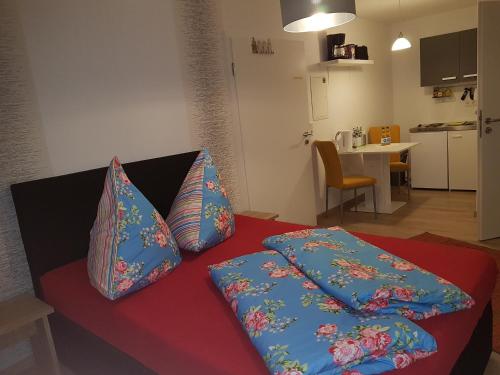 En eller flere senge i et værelse på Monteurs-Ferienwohnung