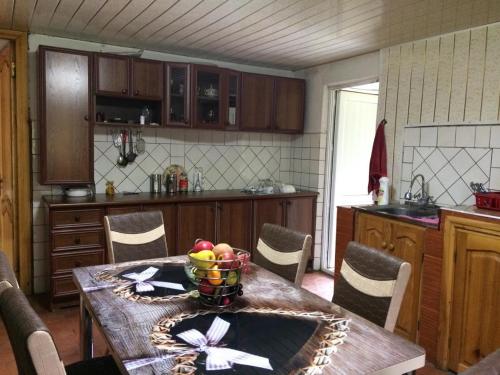 Kuchyň nebo kuchyňský kout v ubytování Natia Guest House
