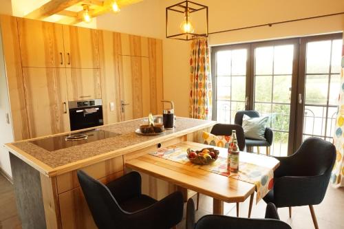 Dapur atau dapur kecil di Ferienwohnung Atteltal