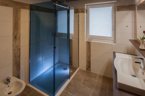 Koupelna v ubytování Hotel Sonnalpen