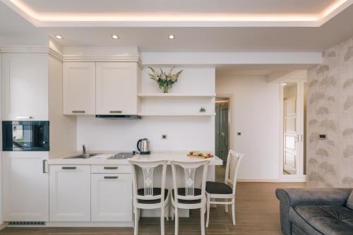 Gallery image of Splendido MB Apartments in Tivat
