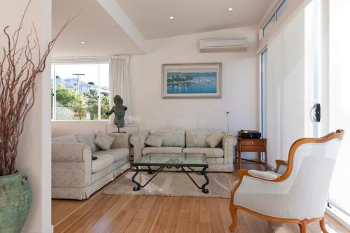 Χώρος καθιστικού στο 567 Sandy Bay