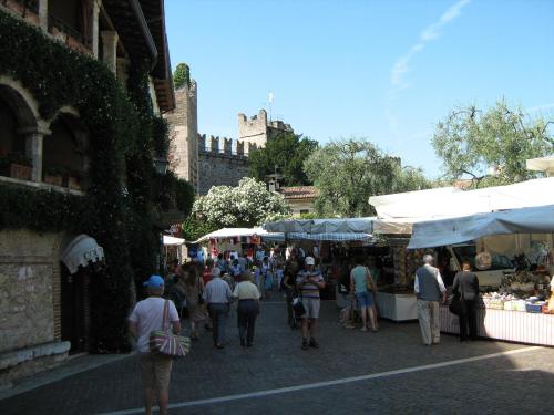 Επισκέπτες που μένουν στο Hotel Al Caval