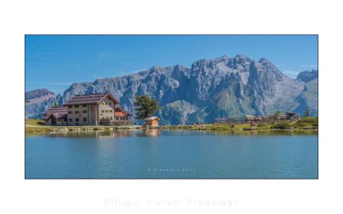 Afbeelding uit fotogalerij van Rifugio Viviani Pradalago in Madonna di Campiglio