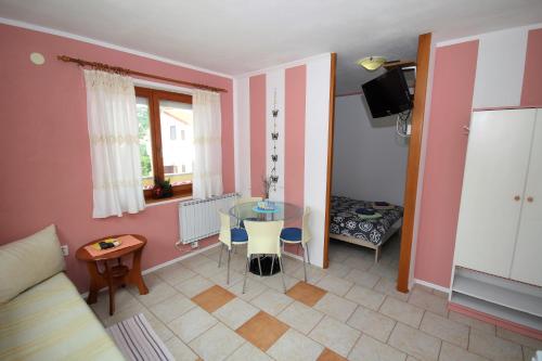 Gallery image of Apartments Sersic in Baška