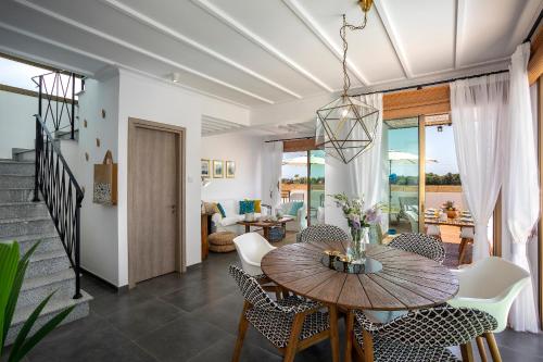 Φωτογραφία από το άλμπουμ του Chris Le Mare Luxury Villa στον Πρωταράς