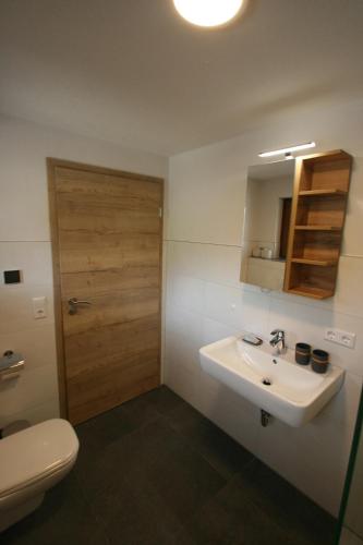 Koupelna v ubytování Café-Pension Feldbergblick