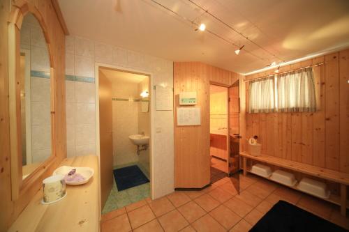 Koupelna v ubytování Gasserhütte