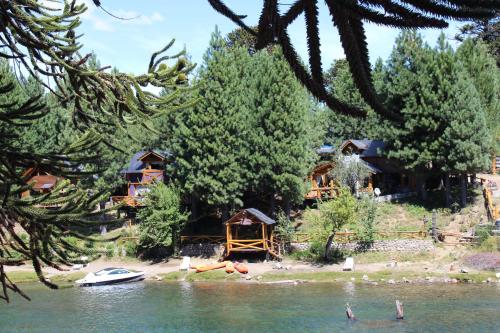 Foto da galeria de Costa Bonita Cabañas em Villa Pehuenia