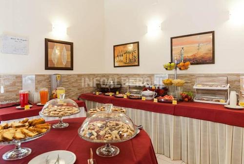 Mad på hotellet eller i nærheden