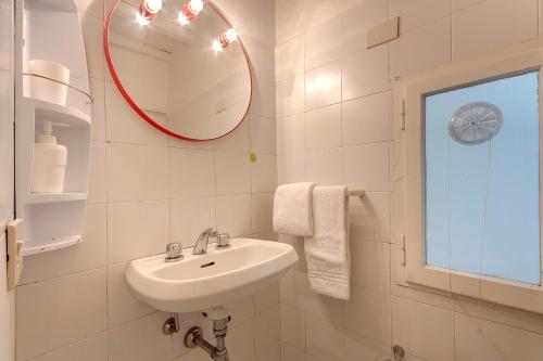 Ένα μπάνιο στο Appartamento a due passi dal Duomo