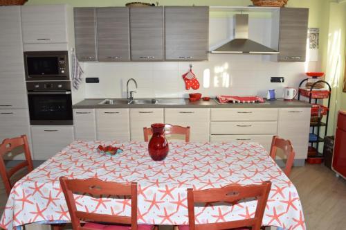 Una cocina o zona de cocina en B&B Gaudì