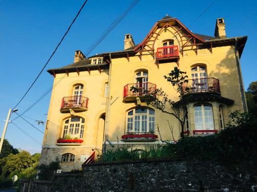 Το κτήριο όπου στεγάζεται  το bed & breakfast