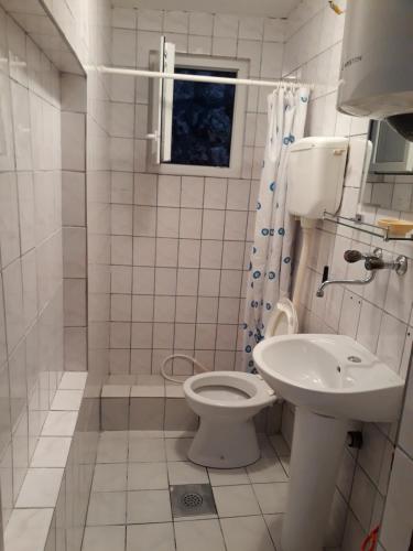 Un baño de Guest House Sandra