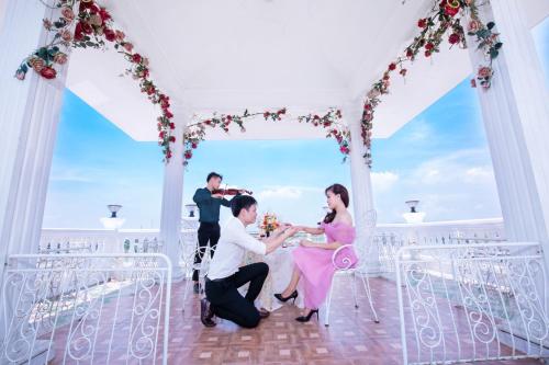 Tetamu yang menginap di Timothy Homestay Hue