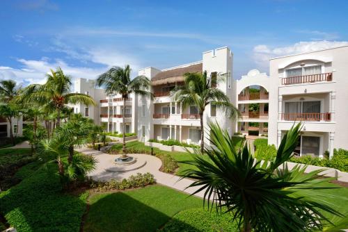 Сад в Catalonia Playa Maroma - All Inclusive
