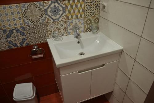 Et badeværelse på zhk Santorini