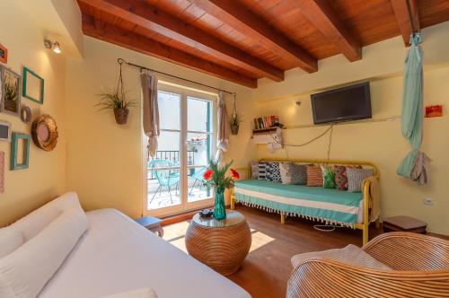Buzza Apartments