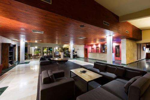 Ruang duduk di Catalonia Royal Bavaro - All Inclusive - Adults Only