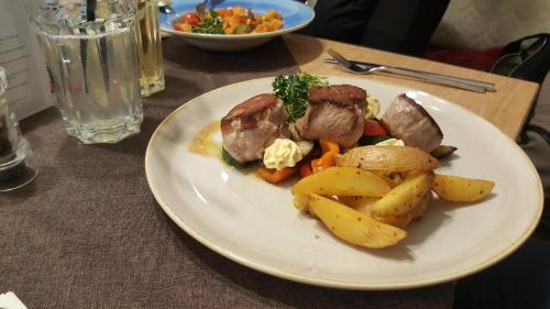 アパートホテルの敷地内または近くでの食事または食べ物