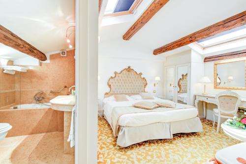 Koupelna v ubytování Hotel Al Duca Di Venezia