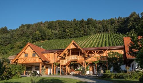 ドイチュランツベルクにあるWeinhof Klug-Krainerの木造家屋