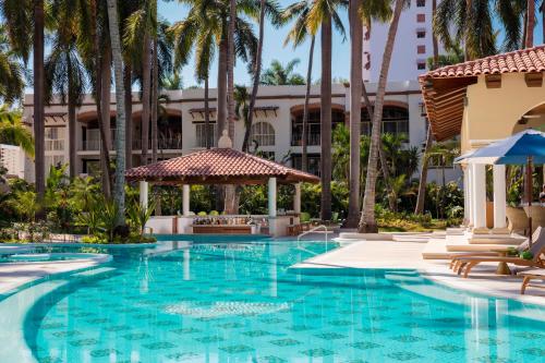 Hồ bơi trong/gần The Hacienda at Krystal Grand Puerto Vallarta- All Inclusive