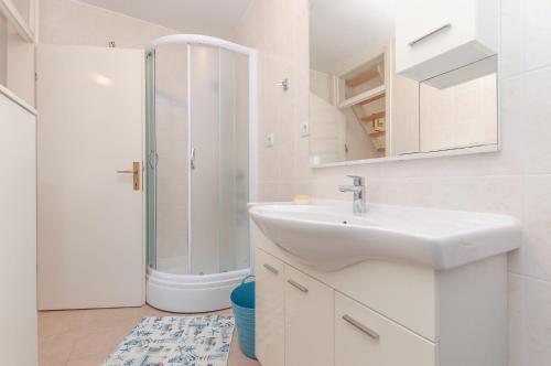Koupelna v ubytování Apartmani Bego