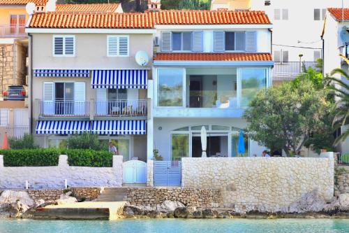 Beachfront villa Tribunj – Photos 3