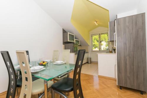 Apartment Mate – Photos 5