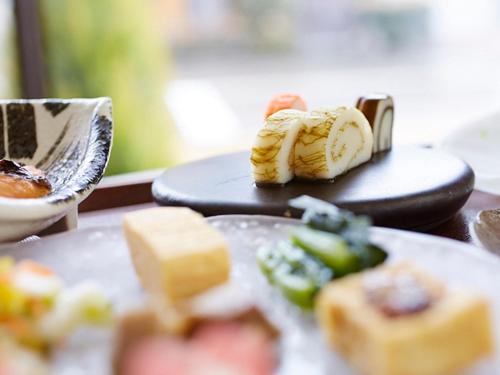 Makanan di atau di tempat lain dekat hotel